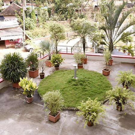 Отель Slr Residency Subrahmanya Экстерьер фото