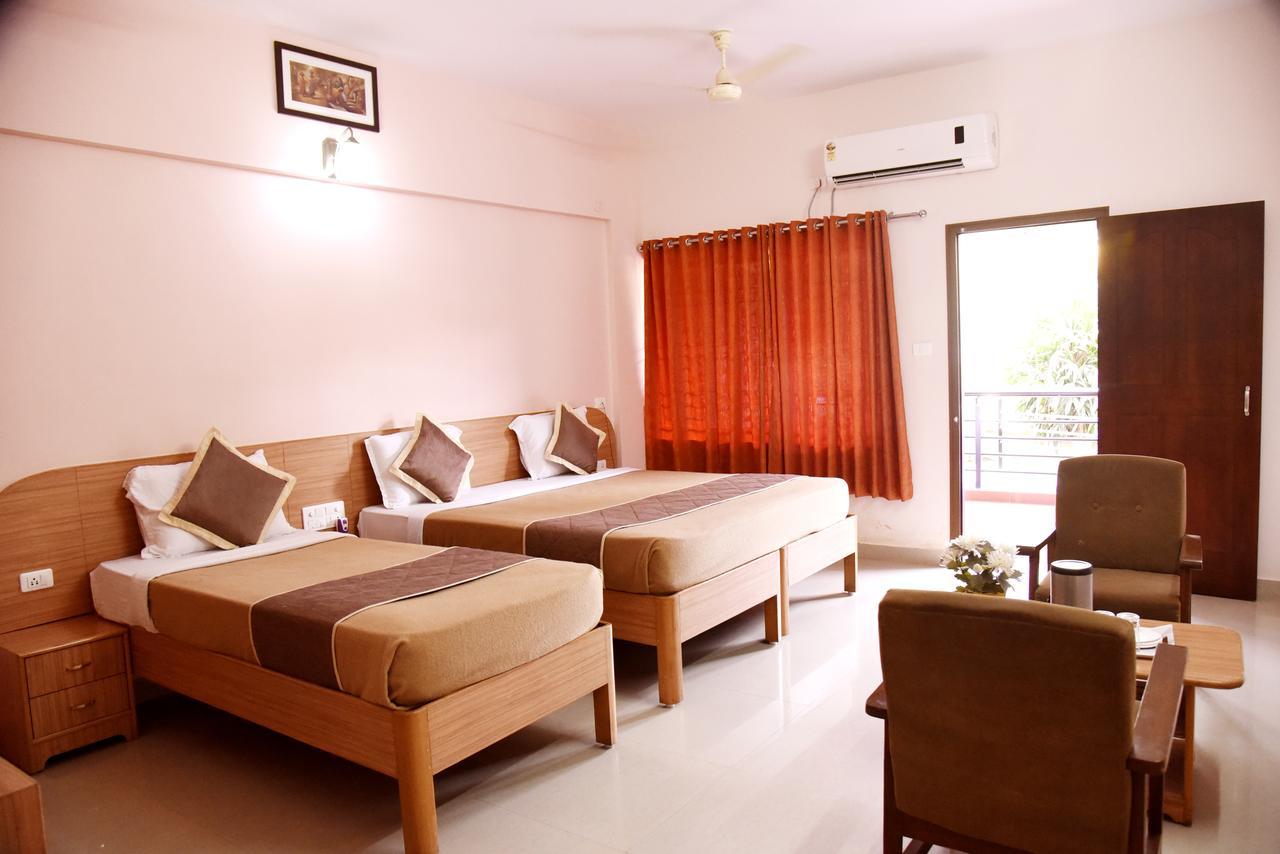 Отель Slr Residency Subrahmanya Экстерьер фото