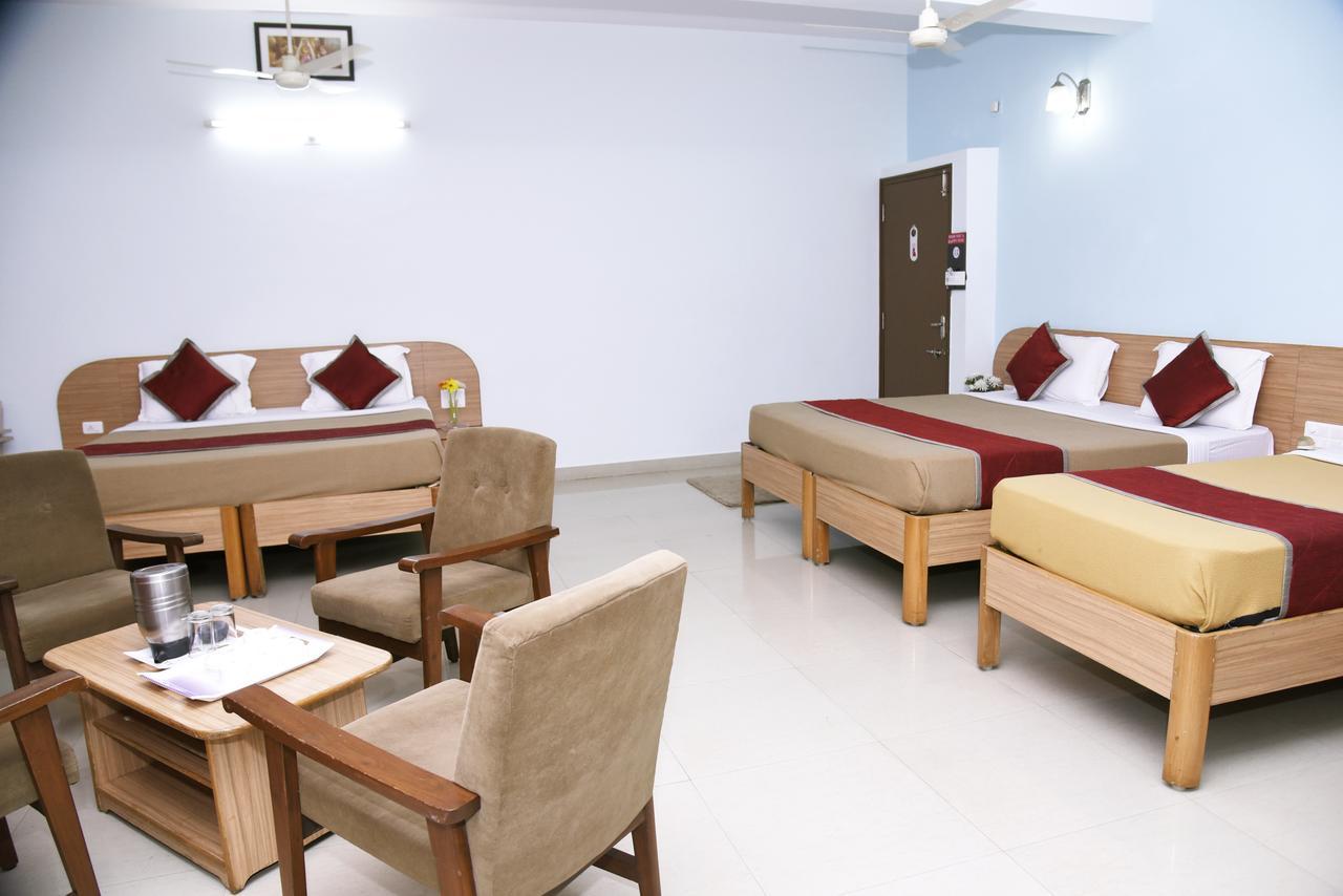 Отель Slr Residency Subrahmanya Экстерьер фото